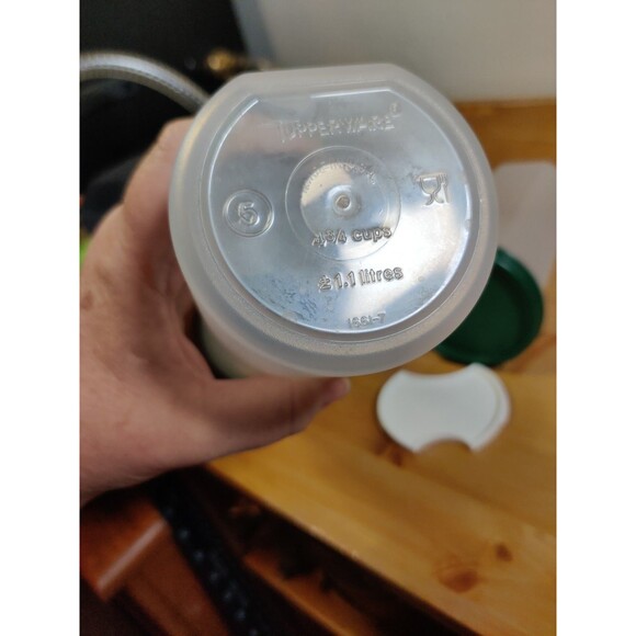 Tupperware Round Modular Mates Set of 4 Hunter Green Lid Shaker Portion Measure - Picture 8 of 14